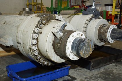 Revamping weir cylinder Ottensheim power station